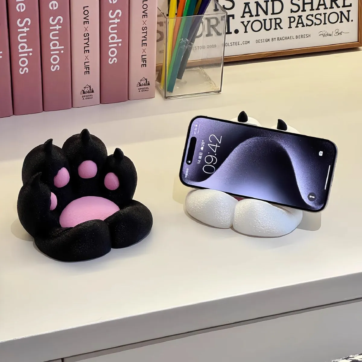 Cat Paw Phone Stand – Cute Desktop Base Holder for Cell Phone & Tablet, Kawaii Desk Ornament with 360° Rotation, Anti-Slip Silicone Pad, Stress Relief Decor Gift